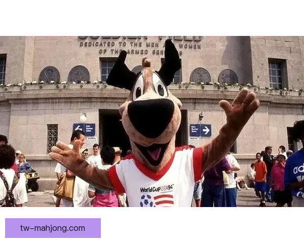 2026世界杯官方吉祥物东京街头亮相掀起球迷热潮成焦点